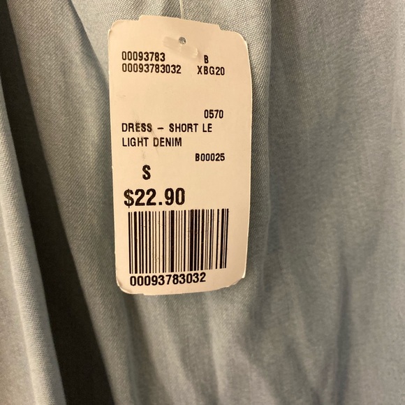 Denim dress with off the shoulder ruffle sleeves - Picture 3 of 3